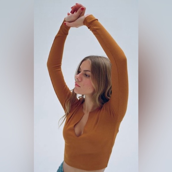 Urban outfitters nwt BDG Nala notch Henley crop top rust orange - Picture 12 of 15